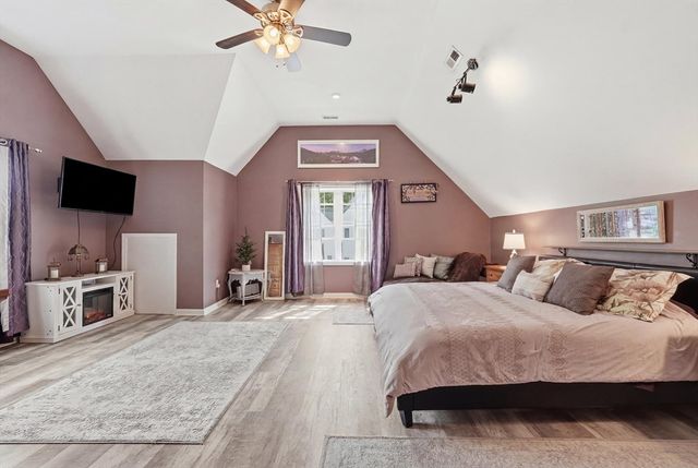 6 Pond Court, Leicester, MA 01611