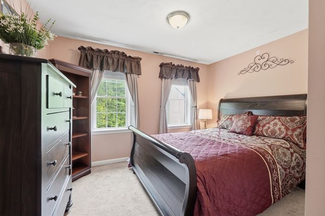 6 Pond Court, Leicester, MA 01611