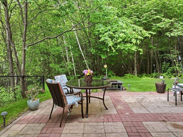 6 Pond Court, Leicester, MA 01611