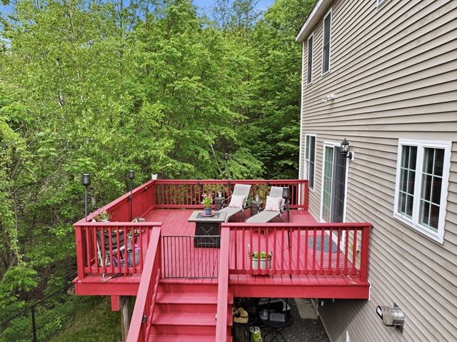 6 Pond Court, Leicester, MA 01611