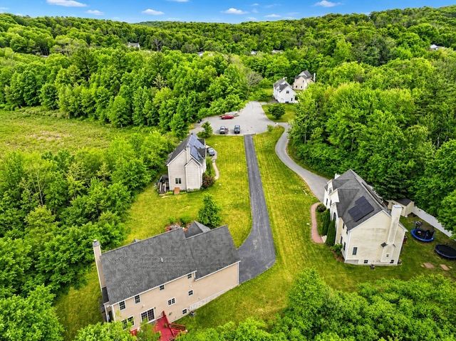 6 Pond Court, Leicester, MA 01611