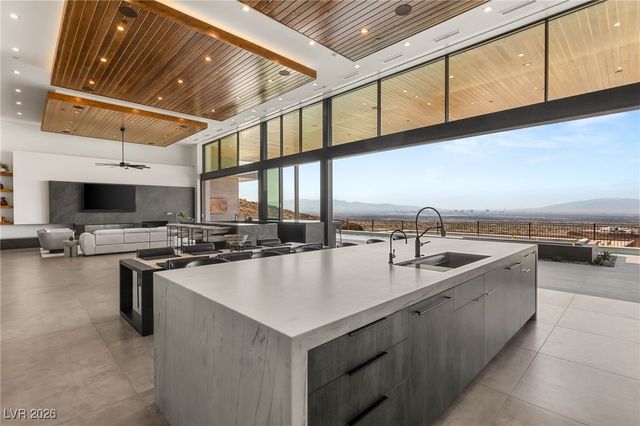 6 Hidden Heights Court, Henderson, NV 89012