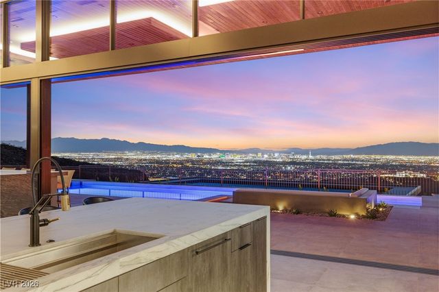 6 Hidden Heights Court, Henderson, NV 89012