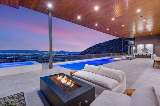 6 Hidden Heights Court, Henderson, NV 89012