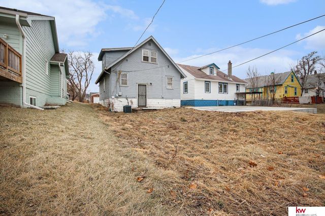 2870 Laurel Avenue, Omaha, NE 68111