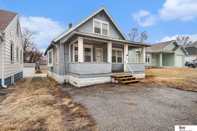 2870 Laurel Avenue, Omaha, NE 68111