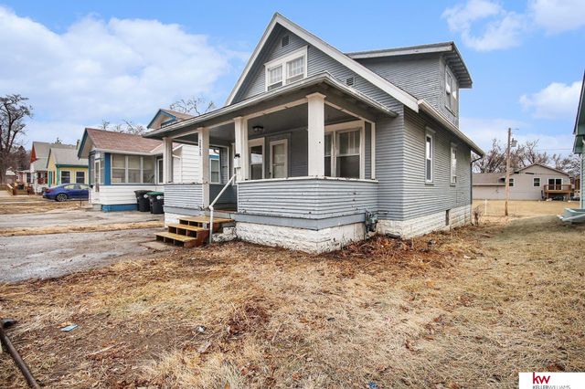 2870 Laurel Avenue, Omaha, NE 68111