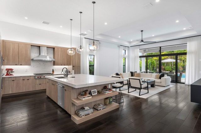 9109 Fiano Place, Boca Raton, FL 33496