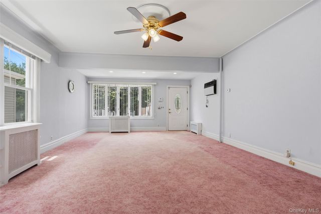 1372 Hollywood Avenue, Bronx, NY 10461