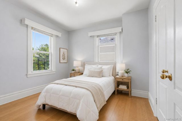 1372 Hollywood Avenue, Bronx, NY 10461