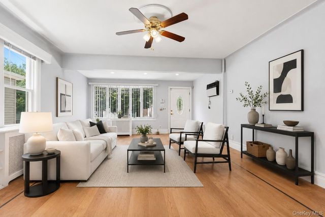 1372 Hollywood Avenue, Bronx, NY 10461