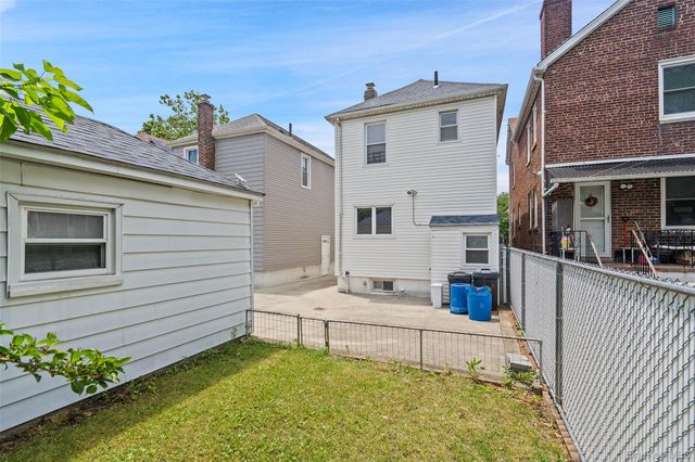 1372 Hollywood Avenue, Bronx, NY 10461