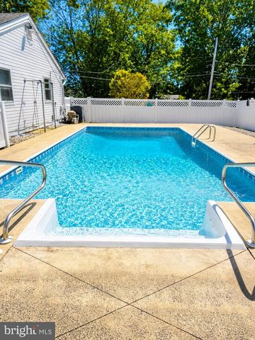 554 GOLD ST, Toms River, NJ 08753