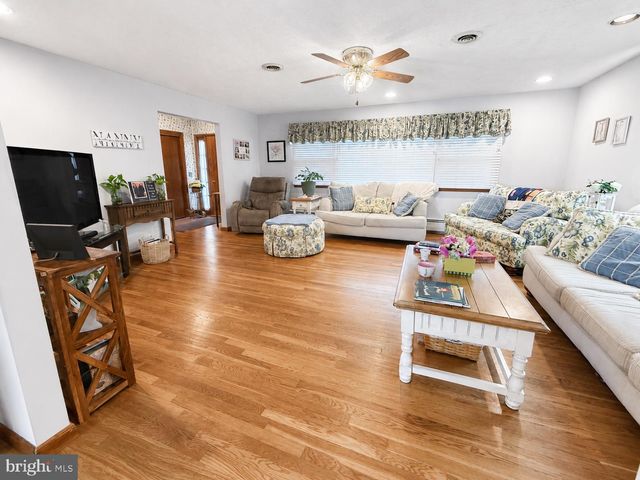 554 GOLD ST, Toms River, NJ 08753