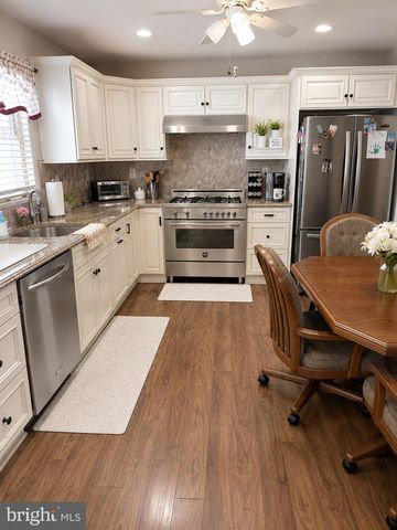 554 GOLD ST, Toms River, NJ 08753