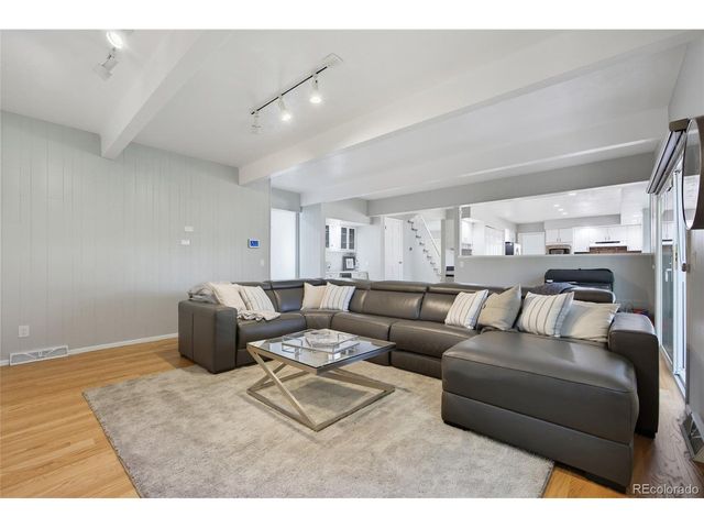 10885 E Crestline Pl, Englewood, CO 80111