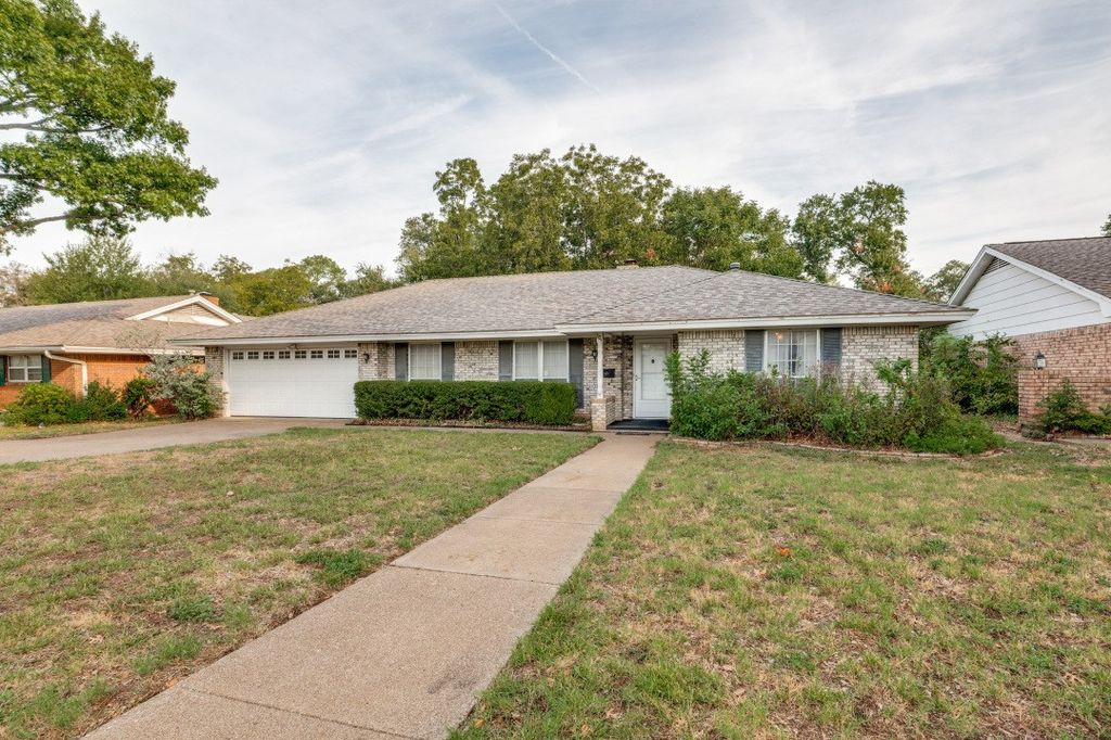105 W Lilly Lane, Arlington, TX 76010 — exterior