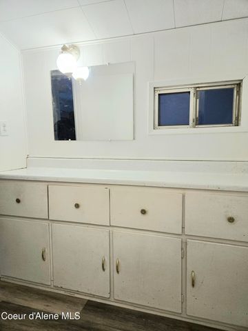 134 W Riverside Ave, Kellogg, ID 83837