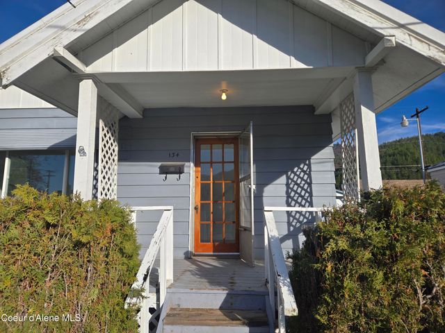 134 W Riverside Ave, Kellogg, ID 83837