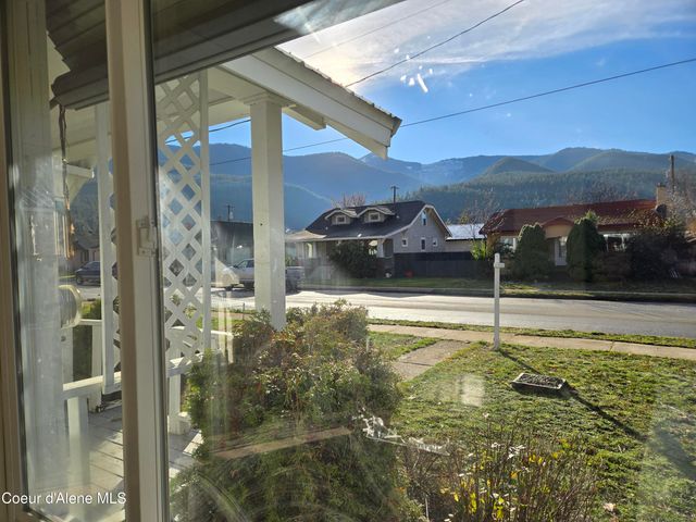 134 W Riverside Ave, Kellogg, ID 83837