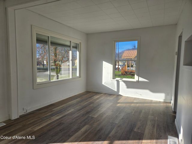 134 W Riverside Ave, Kellogg, ID 83837