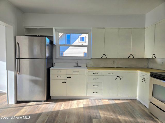 134 W Riverside Ave, Kellogg, ID 83837