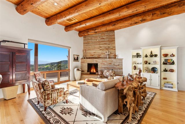 1008 S Summit Ridge, Santa Fe, NM 87501