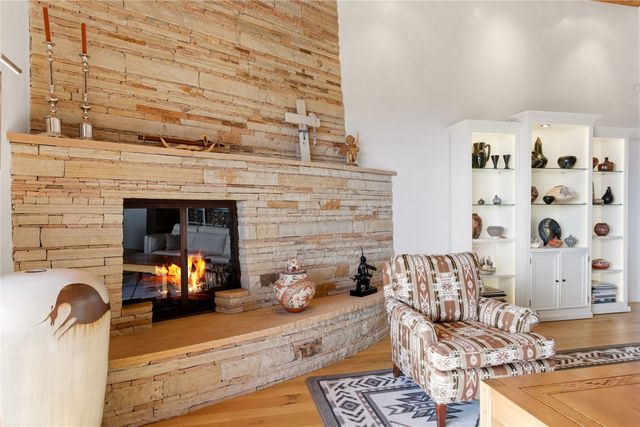 1008 S Summit Ridge, Santa Fe, NM 87501