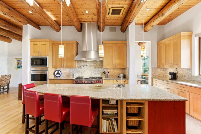 1008 S Summit Ridge, Santa Fe, NM 87501