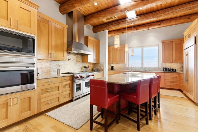1008 S Summit Ridge, Santa Fe, NM 87501