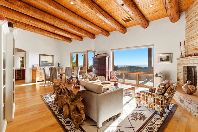 1008 S Summit Ridge, Santa Fe, NM 87501