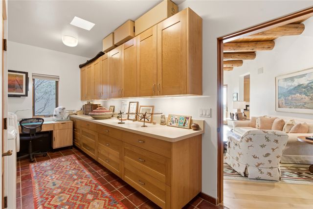 1008 S Summit Ridge, Santa Fe, NM 87501