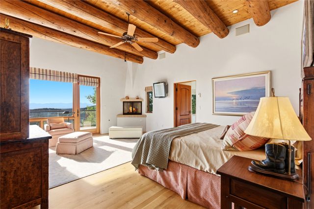 1008 S Summit Ridge, Santa Fe, NM 87501