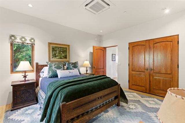 1008 S Summit Ridge, Santa Fe, NM 87501