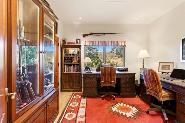 1008 S Summit Ridge, Santa Fe, NM 87501