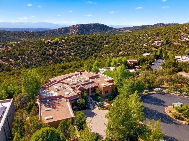 1008 S Summit Ridge, Santa Fe, NM 87501