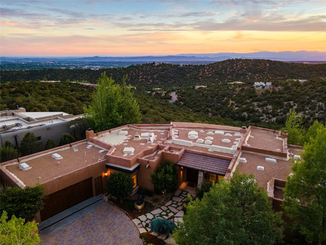 1008 S Summit Ridge, Santa Fe, NM 87501
