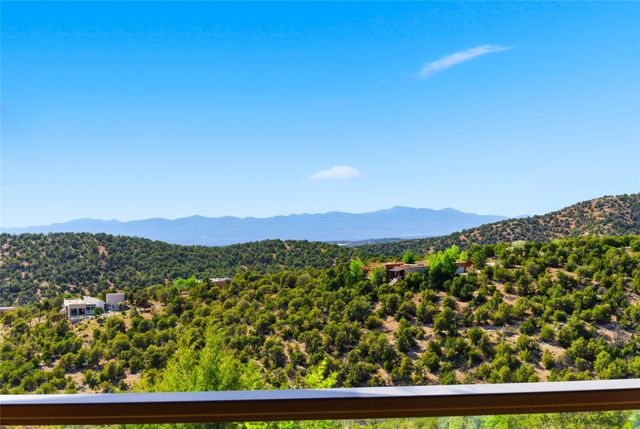 1008 S Summit Ridge, Santa Fe, NM 87501