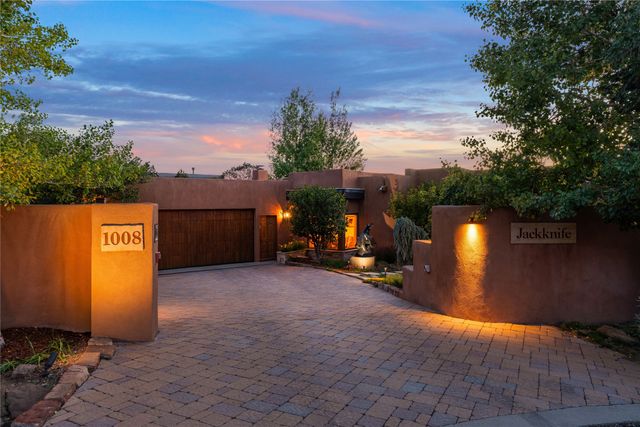 1008 S Summit Ridge, Santa Fe, NM 87501