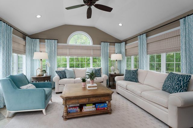 2 MORRIS DR, Princeton, NJ 08540