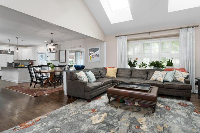 2 MORRIS DR, Princeton, NJ 08540