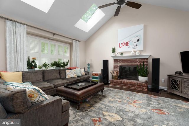 2 MORRIS DR, Princeton, NJ 08540