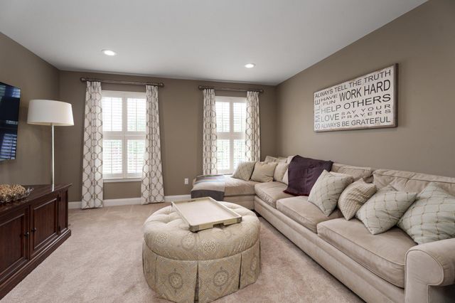2 MORRIS DR, Princeton, NJ 08540