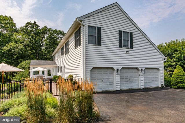 2 MORRIS DR, Princeton, NJ 08540