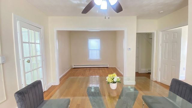 75 Plain St, Lowell, MA 01851
