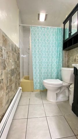 75 Plain St, Lowell, MA 01851
