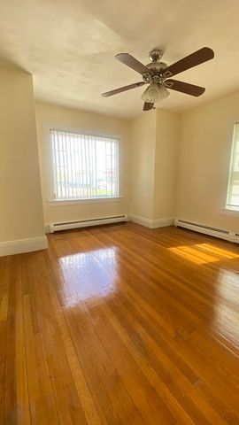 75 Plain St, Lowell, MA 01851