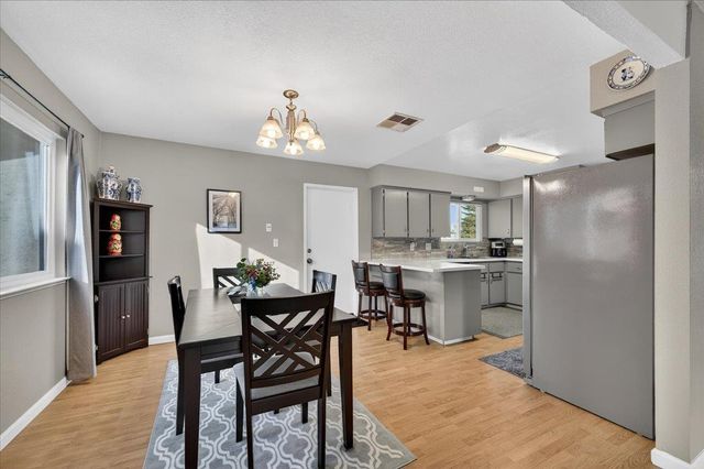 1506 Robinwood Avenue, Clovis, CA 93611