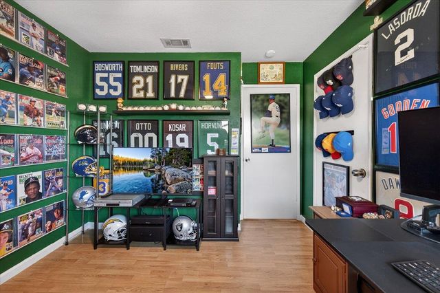 1506 Robinwood Avenue, Clovis, CA 93611