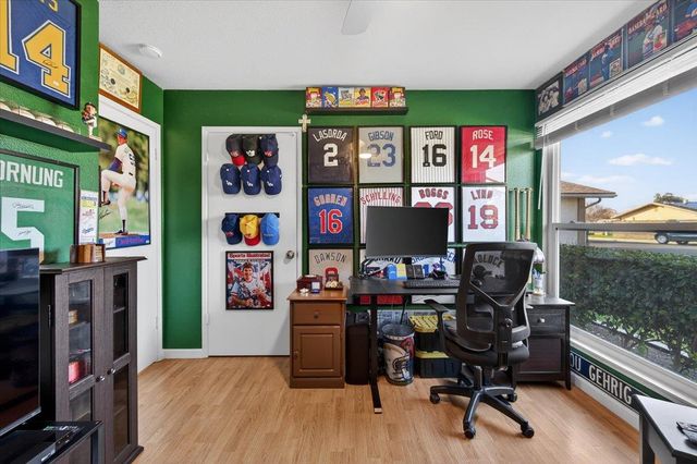 1506 Robinwood Avenue, Clovis, CA 93611